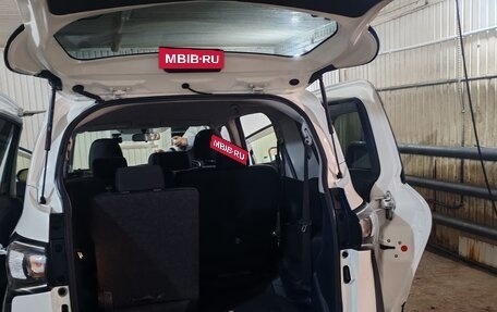 Toyota Sienta II, 2019 год, 1 700 000 рублей, 12 фотография