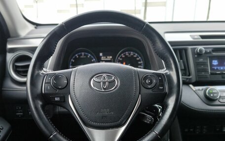 Toyota RAV4, 2018 год, 2 145 600 рублей, 24 фотография