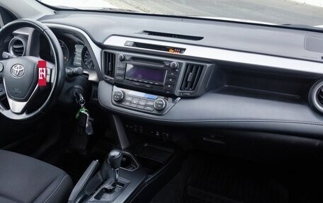 Toyota RAV4, 2018 год, 2 145 600 рублей, 23 фотография