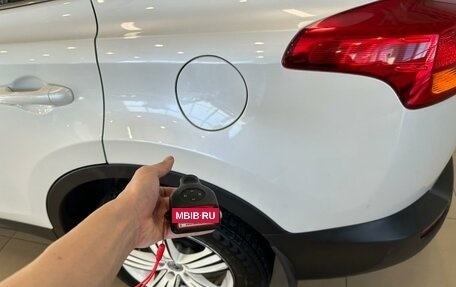 Toyota RAV4, 2014 год, 2 079 000 рублей, 23 фотография