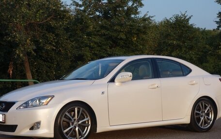 Lexus IS II рестайлинг 2, 2006 год, 1 350 000 рублей, 1 фотография