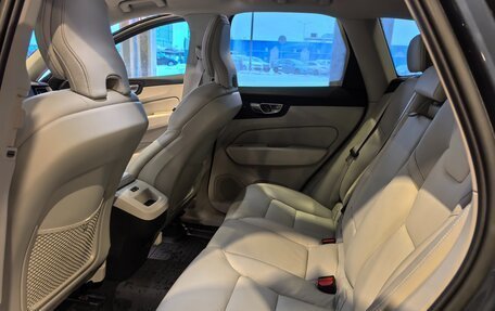 Volvo XC60 II, 2022 год, 5 600 000 рублей, 9 фотография