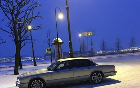 Jaguar XJR III (X350), 2000 год, 2 250 000 рублей, 1 фотография