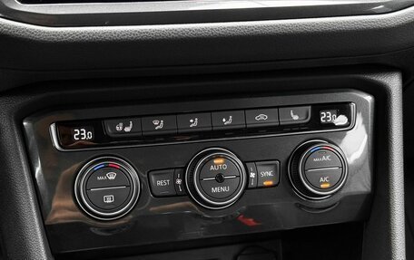 Volkswagen Tiguan II, 2019 год, 2 699 000 рублей, 14 фотография