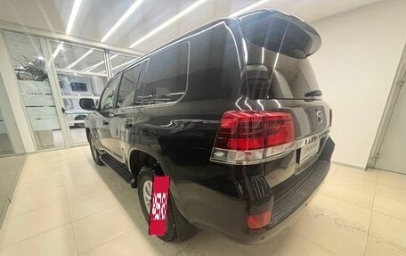 Toyota Land Cruiser 200, 2015 год, 5 600 000 рублей, 6 фотография