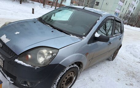 Ford Fiesta, 2006 год, 240 000 рублей, 2 фотография