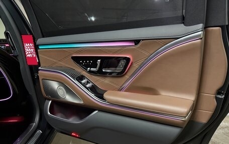 Mercedes-Benz Maybach S-Класс, 2022 год, 21 000 000 рублей, 23 фотография