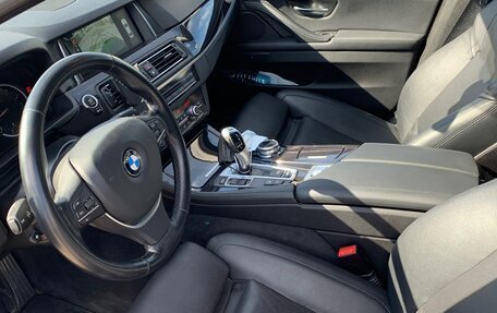 BMW 5 серия, 2014 год, 2 300 000 рублей, 2 фотография