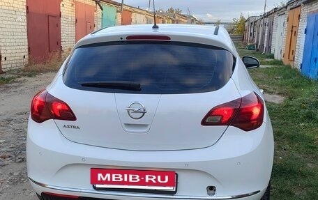 Opel Astra J, 2012 год, 750 000 рублей, 11 фотография