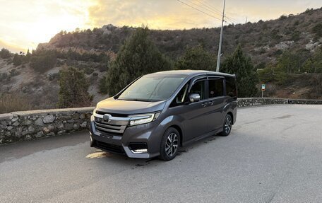 Honda Stepwgn IV, 2020 год, 2 555 000 рублей, 3 фотография