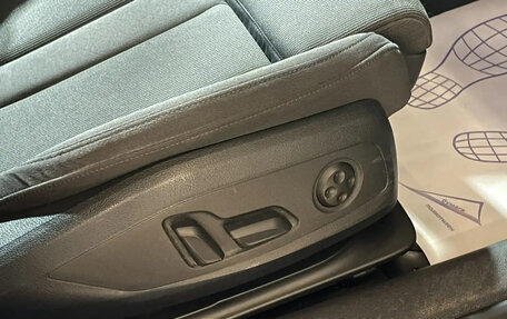 Audi A4, 2019 год, 2 500 000 рублей, 16 фотография