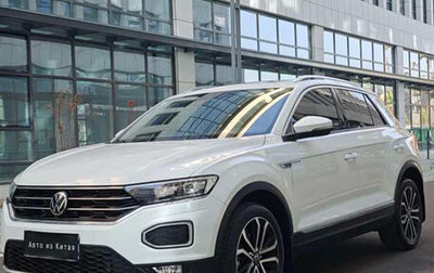 Volkswagen T-Roc I, 2022 год, 1 930 000 рублей, 1 фотография