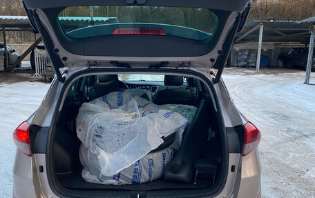 Hyundai Tucson III, 2017 год, 1 990 000 рублей, 6 фотография