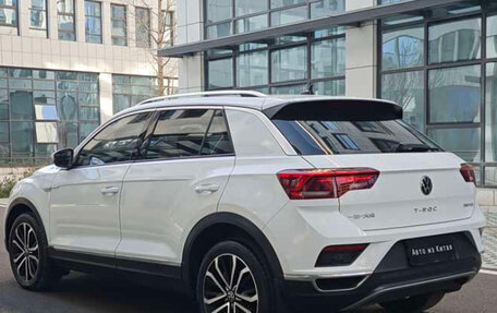 Volkswagen T-Roc I, 2022 год, 1 930 000 рублей, 7 фотография