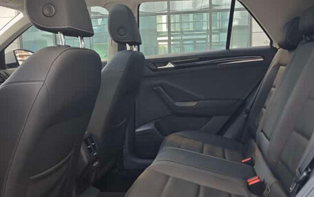 Volkswagen T-Roc I, 2022 год, 1 930 000 рублей, 8 фотография