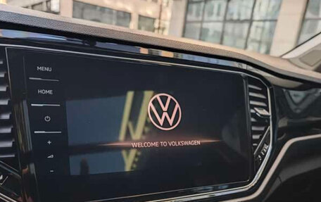 Volkswagen T-Roc I, 2022 год, 1 930 000 рублей, 16 фотография