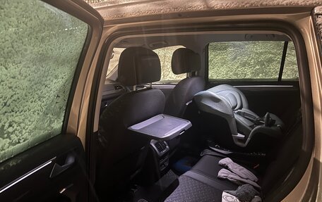 Volkswagen Tiguan II, 2018 год, 2 100 000 рублей, 13 фотография