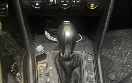 Volkswagen Tiguan II, 2018 год, 2 100 000 рублей, 10 фотография