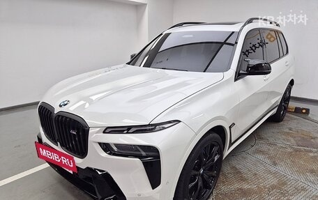 BMW X7, 2023 год, 16 000 000 рублей, 3 фотография