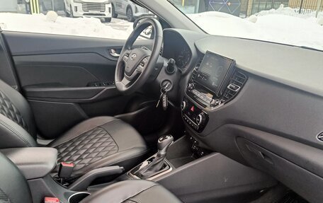 Hyundai Solaris II рестайлинг, 2022 год, 1 895 000 рублей, 6 фотография