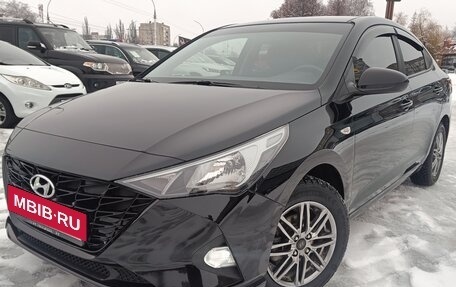 Hyundai Solaris II рестайлинг, 2022 год, 1 895 000 рублей, 3 фотография