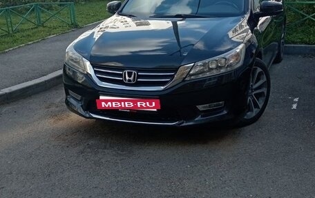 Honda Accord IX рестайлинг, 2013 год, 1 650 000 рублей, 15 фотография
