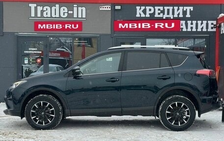 Toyota RAV4, 2018 год, 2 390 000 рублей, 13 фотография