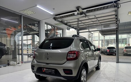 Renault Sandero II рестайлинг, 2015 год, 680 000 рублей, 4 фотография