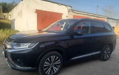 Mitsubishi Outlander III рестайлинг 3, 2018 год, 2 470 000 рублей, 1 фотография