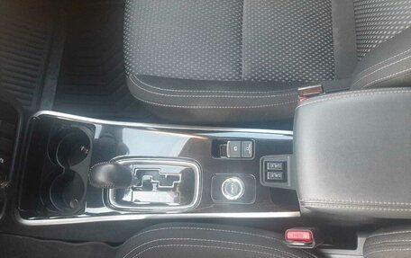 Mitsubishi Outlander III рестайлинг 3, 2018 год, 2 470 000 рублей, 15 фотография