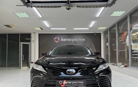 Toyota Camry, 2021 год, 2 650 000 рублей, 2 фотография