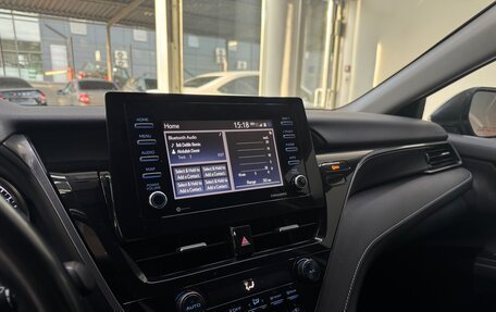 Toyota Camry, 2021 год, 2 650 000 рублей, 17 фотография