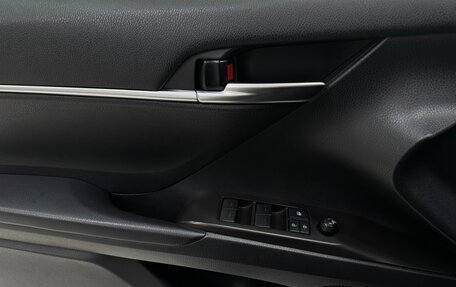 Toyota Camry, 2021 год, 2 650 000 рублей, 16 фотография