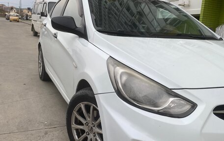 Hyundai Solaris II рестайлинг, 2012 год, 550 000 рублей, 2 фотография