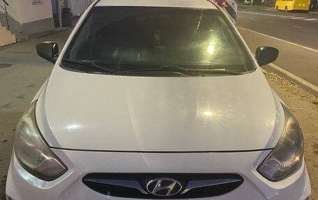 Hyundai Solaris II рестайлинг, 2012 год, 550 000 рублей, 9 фотография