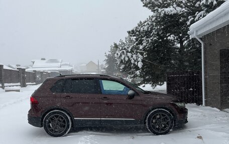 Volkswagen Tiguan II, 2021 год, 2 550 000 рублей, 3 фотография