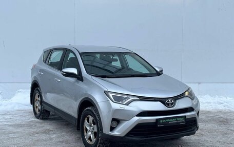 Toyota RAV4, 2017 год, 1 820 000 рублей, 3 фотография