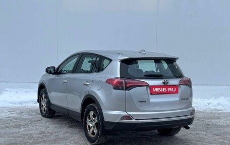 Toyota RAV4, 2017 год, 1 820 000 рублей, 7 фотография