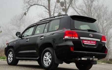 Toyota Land Cruiser 200, 2008 год, 2 390 000 рублей, 7 фотография