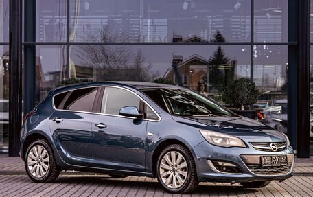 Opel Astra J, 2013 год, 795 000 рублей, 3 фотография