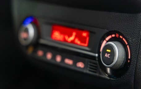 KIA Rio III рестайлинг, 2015 год, 930 000 рублей, 31 фотография