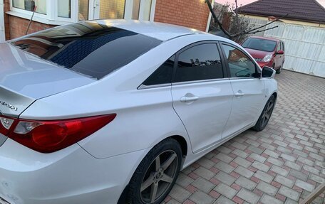 Hyundai Sonata VI, 2011 год, 750 000 рублей, 6 фотография