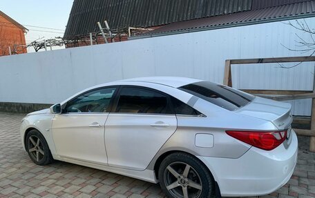 Hyundai Sonata VI, 2011 год, 750 000 рублей, 7 фотография