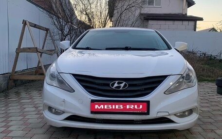 Hyundai Sonata VI, 2011 год, 750 000 рублей, 2 фотография