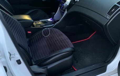 Hyundai Sonata VI, 2011 год, 750 000 рублей, 10 фотография