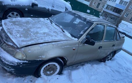 Daewoo Nexia I рестайлинг, 2002 год, 45 000 рублей, 3 фотография