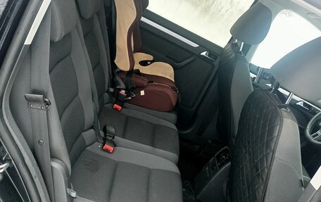 Volkswagen Touran III, 2011 год, 860 000 рублей, 6 фотография