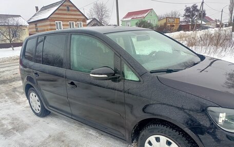 Volkswagen Touran III, 2011 год, 860 000 рублей, 8 фотография