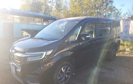 Honda Stepwgn IV, 2017 год, 2 300 000 рублей, 3 фотография