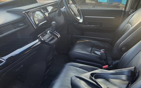 Honda Stepwgn IV, 2017 год, 2 300 000 рублей, 7 фотография